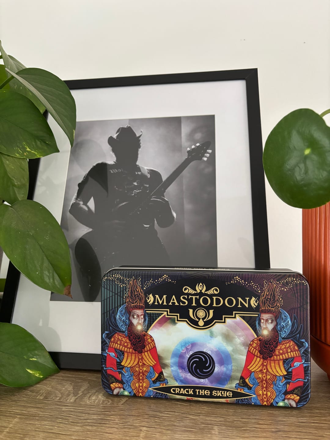 Customer photo review of Mastodon - Crack The Skye - Tin Box Pin Set