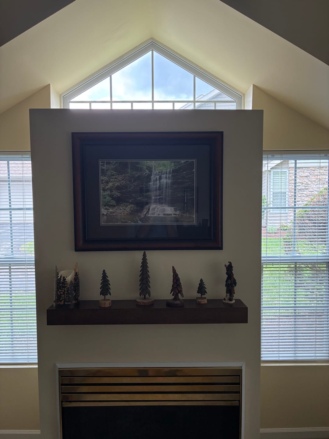 Customer photo review of Modern 3" Thick Floating Shelves
