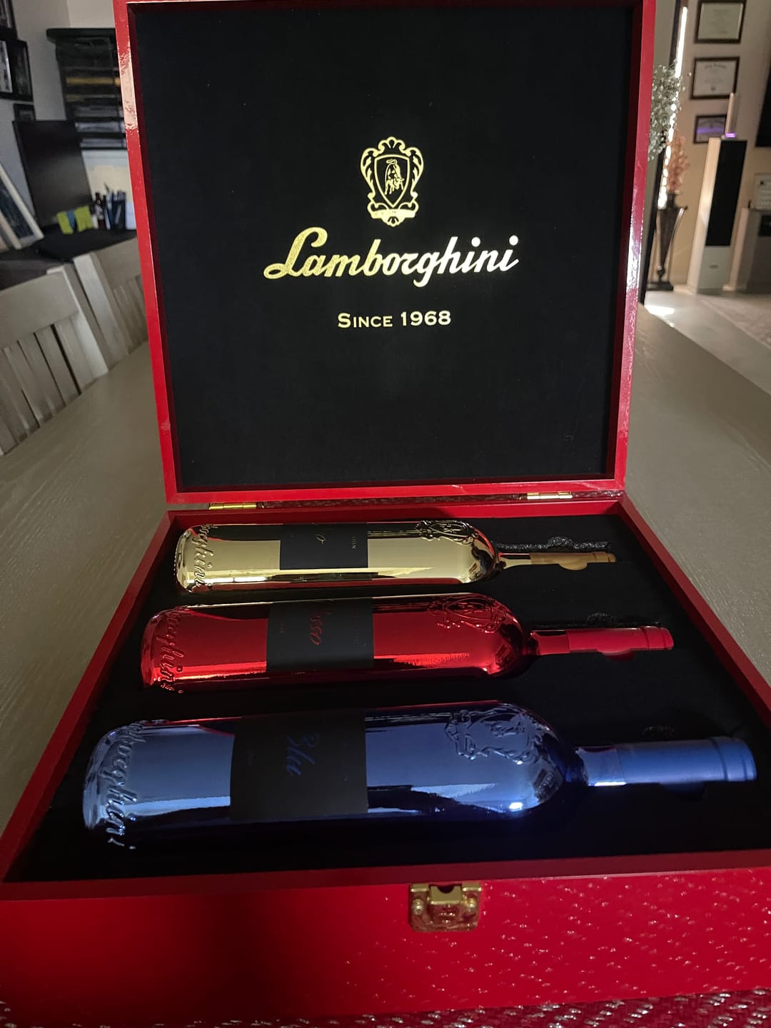 Customer photo review of Lamborghini LUXE Red Collection with Gift Set