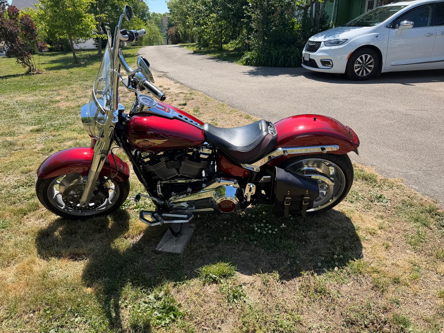 Customer photo review of H-D® 2018-Later Softail Left Side Solo Bag - SHL01