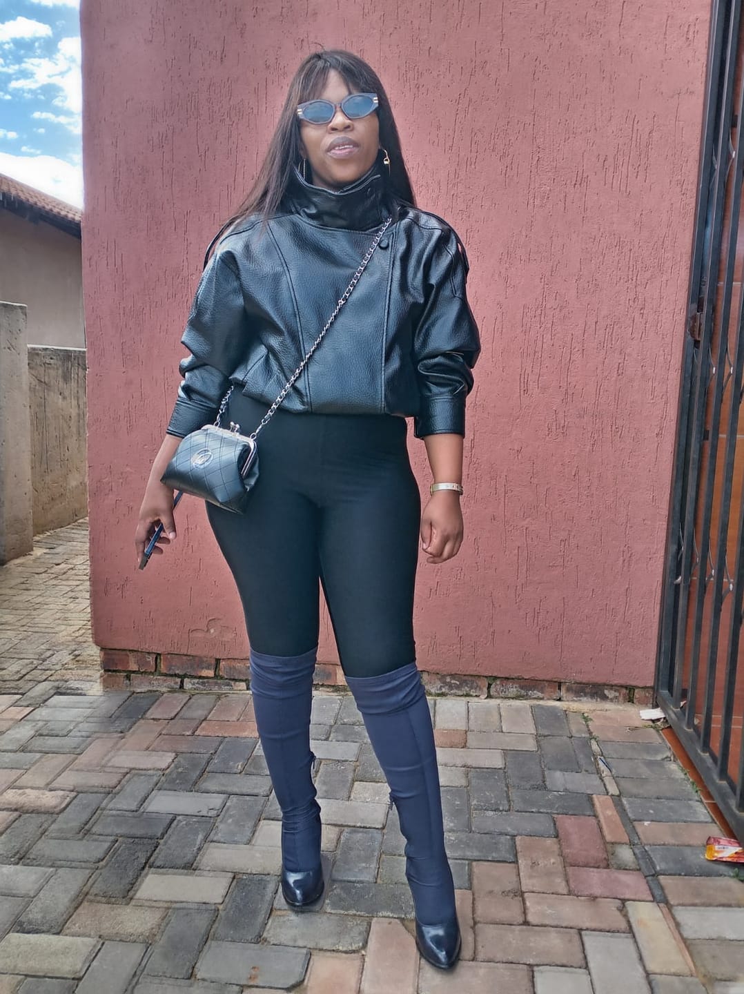 Customer photo review of ERA Mini Kisslock Chain Bag – Black