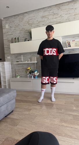Recensione con foto di un cliente su Pantaloncino GCDS