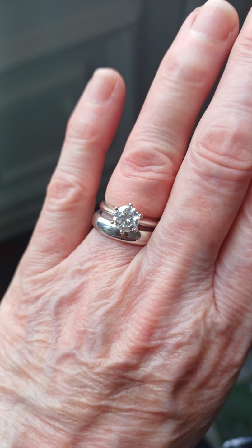 Customer photo review of White Gold 1ct Round Moissanite Solitaire Dazzle Ring