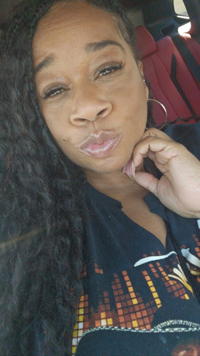 Customer photo review of Double Drawn Burmese Italy Curly Human Braiding Hair