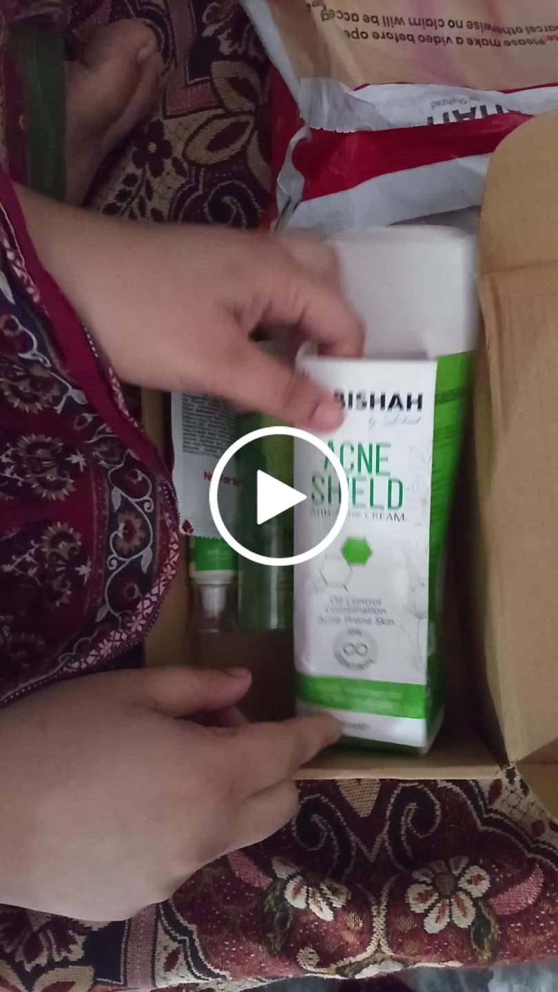 Customer video review of Anti Acne Bundle