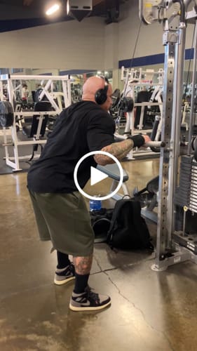 Customer video review of Megàlo 3/5 Sleeve Tee