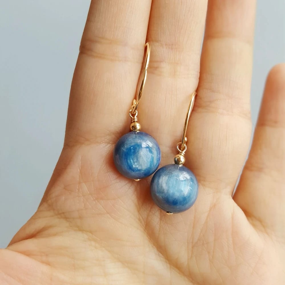 Customer photo review of Aakhen - Boucles d'Oreilles Or et Kyanite