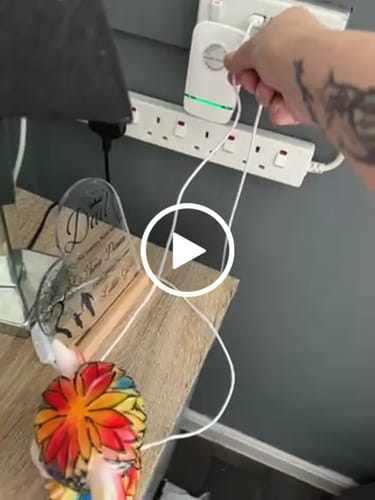 Customer video review of ✨ Creative Highland Cow LED Night Light, Home Cartoon Animal Resin Figurine, Cute Decorative Lamp for Kids' Room & Living Area, Table Bedside Lamp, USB Powered Lamp