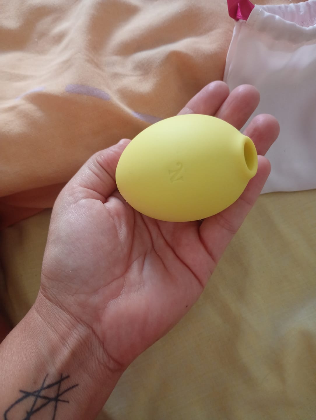 Customer photo review of Lem Clitoral Massager