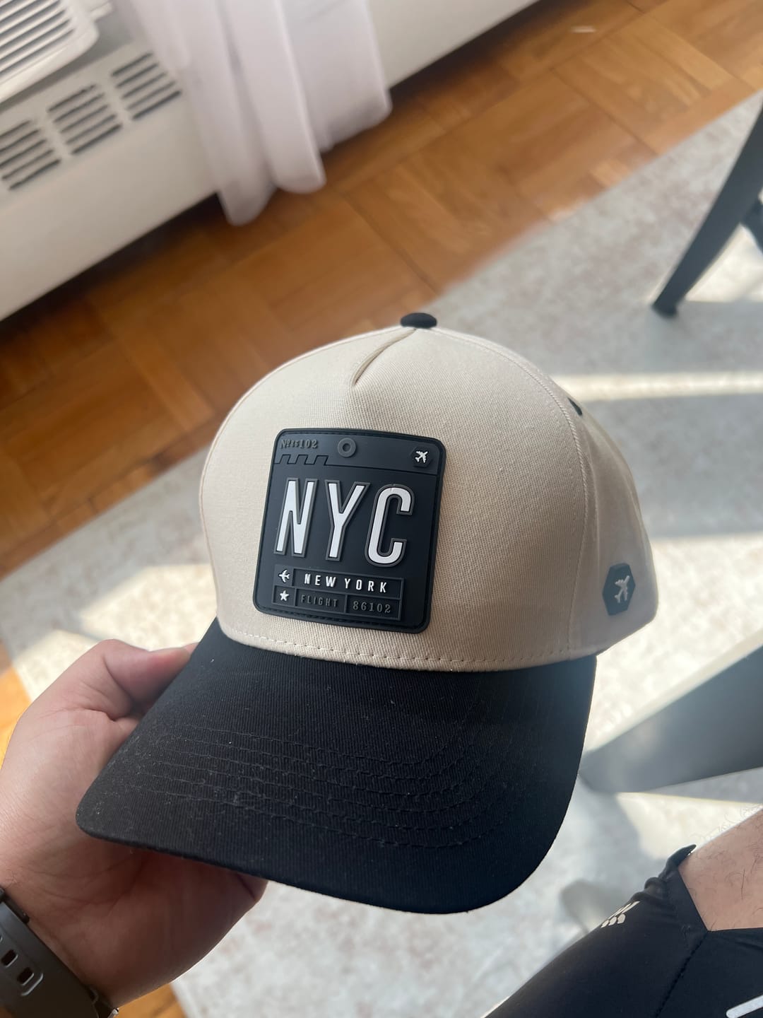 Customer photo review of New York Classic Cap - Natural/Black