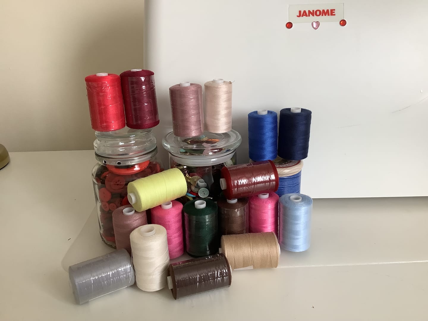 Customer photo review of Super Saver Bundles: 9 Sewing Threads