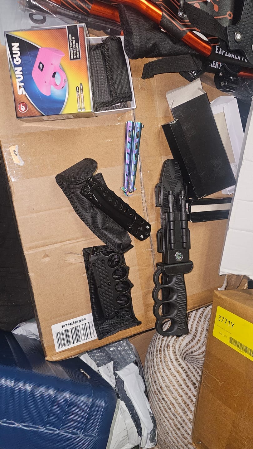 Customer photo review of Tactical Knuckle OTF Knife