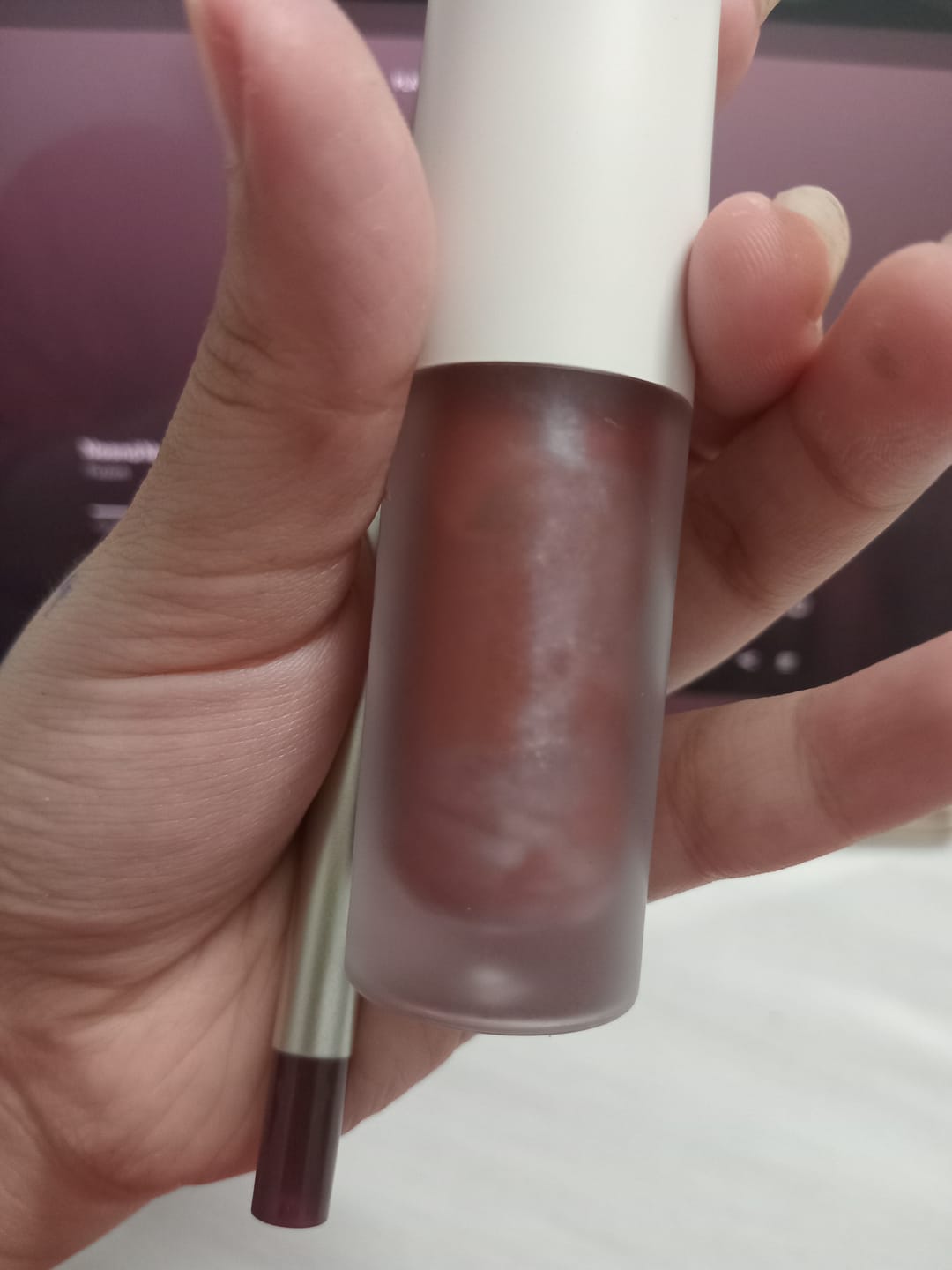 Customer photo review of Gloss POP™ - High-Shine Lip Gloss