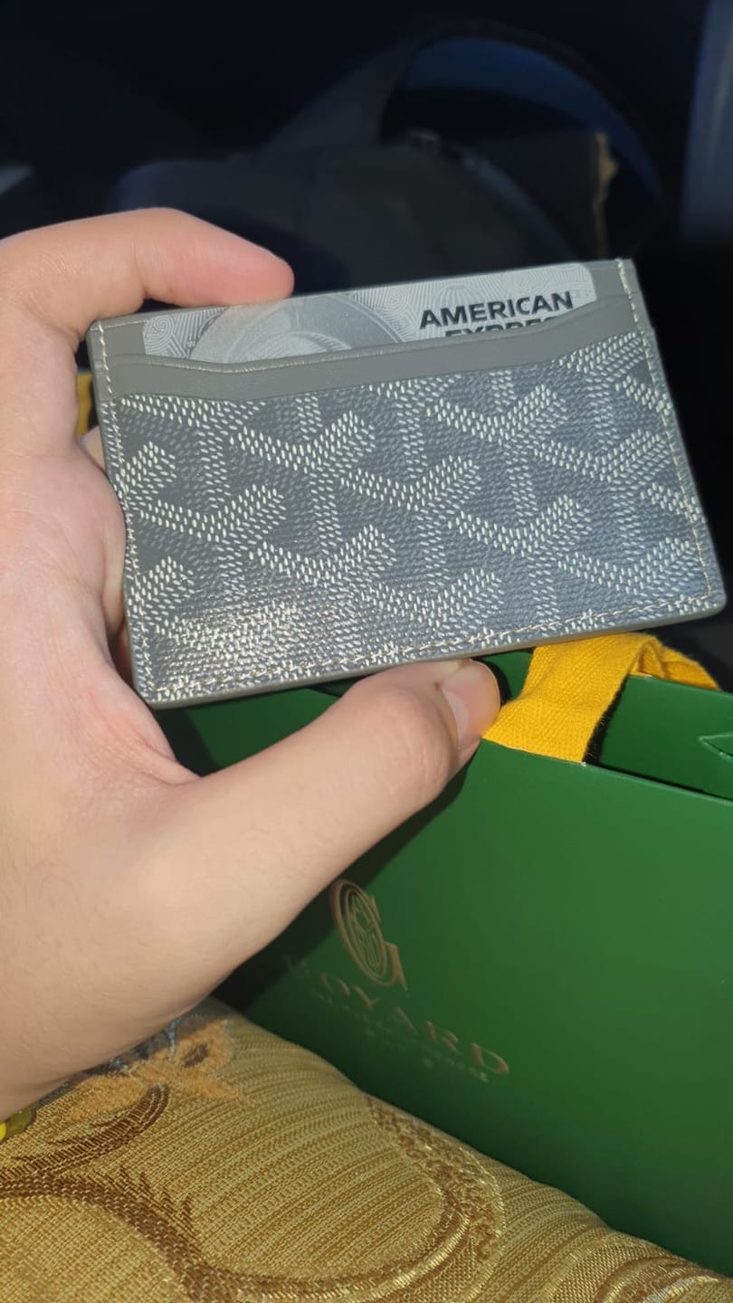 Customer photo review of Tarjetero Gray