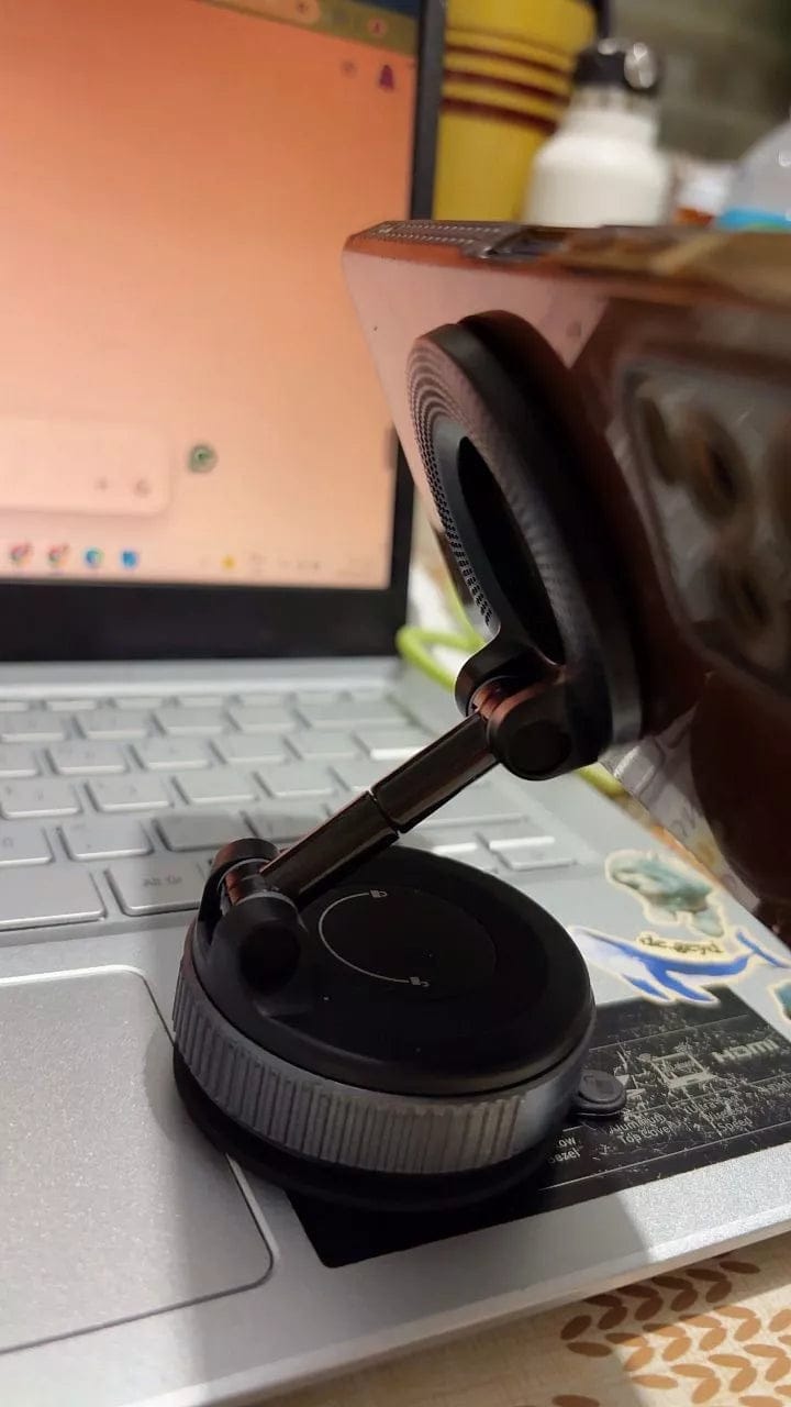 Customer photo review of HALO® The Magnetic Phone Stand