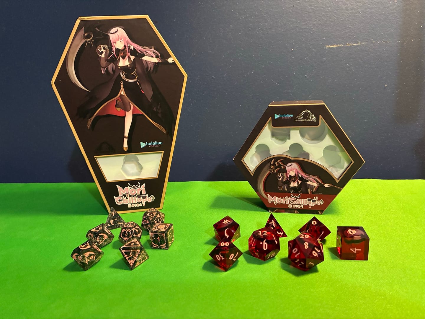 Customer photo review of PRE-ORDER | Mori Calliope Black Shattered Glass Dice Set | hololive English x MMG Exclusive