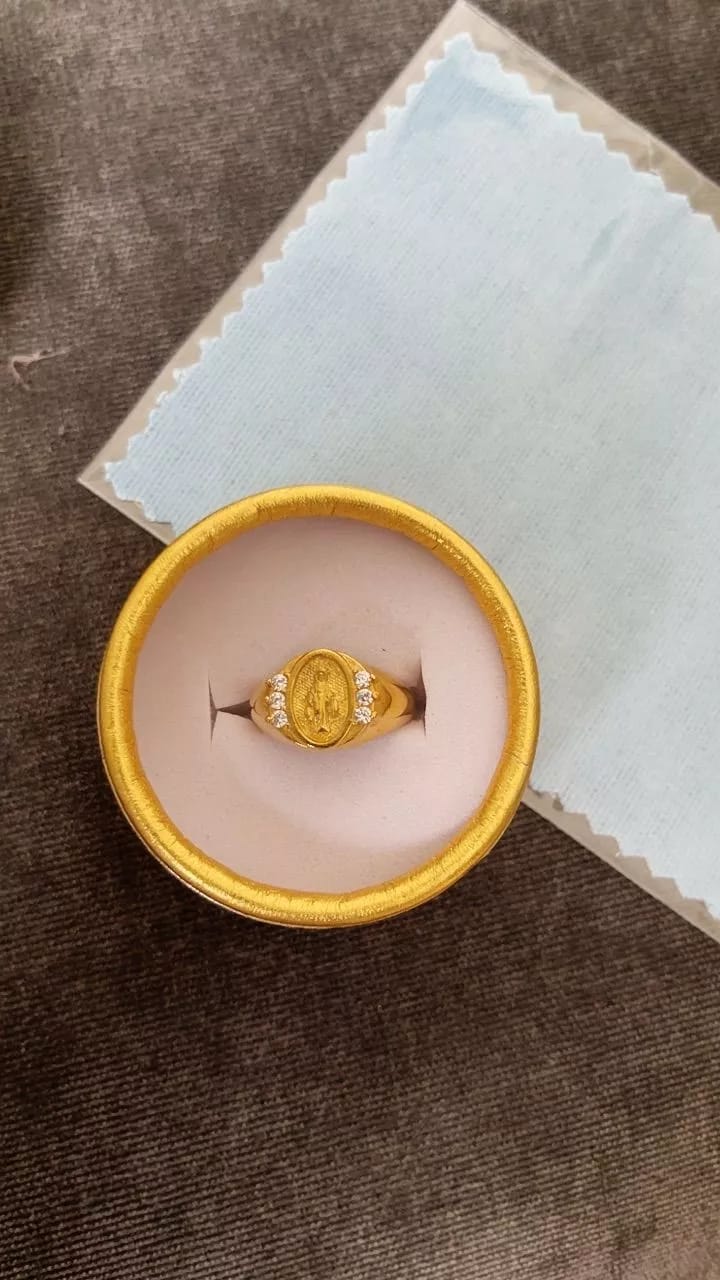 Customer photo review of Anel Nossa Senhora das Graças - Feminino