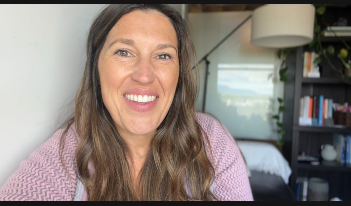 Customer photo review of LuxeBold - Brown