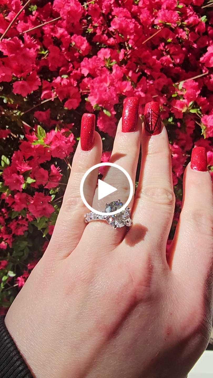 Customer video review of S925 Moissanite 6.0Ct Round Cut Luxe Engagement Ring in Sterling Silver