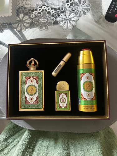 Customer photo review of CONJUNTO QUEEN OF ARABIA LATTAFA PRIDE - 100ML