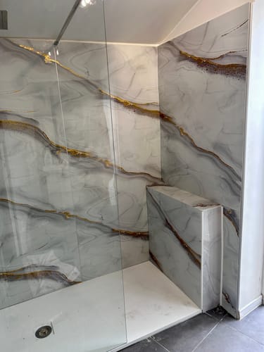 Customer photo review of Panneau Mural PVC Effet Marbre Doré – Étanche et facile à poser