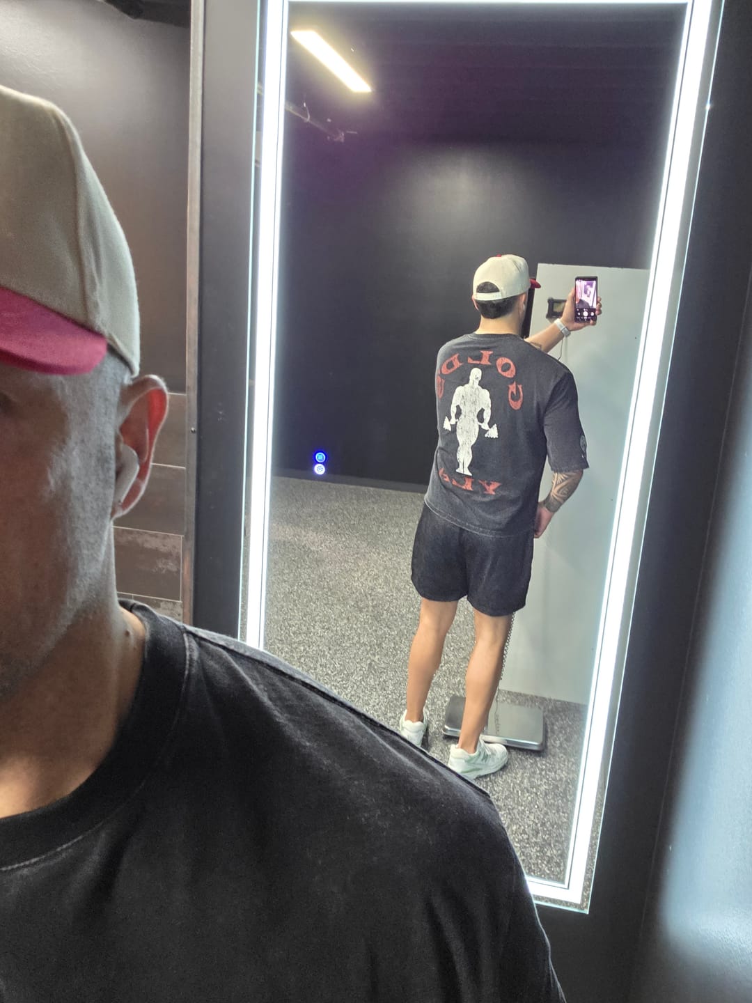 Customer photo review of 4002 - Golds Gym New Age Tees