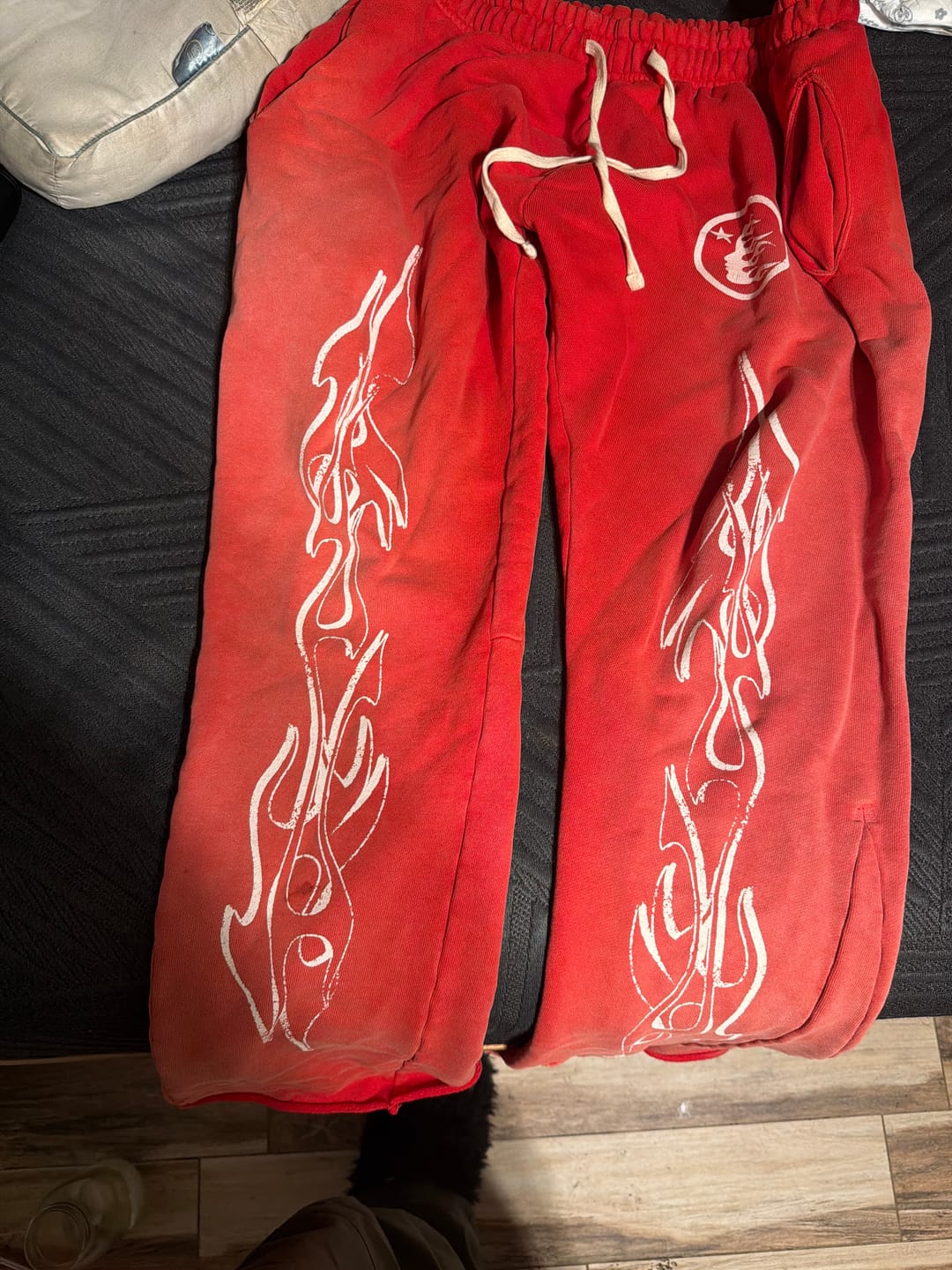 Customer photo review of Hellstar Racer Flames Sweatpants Red