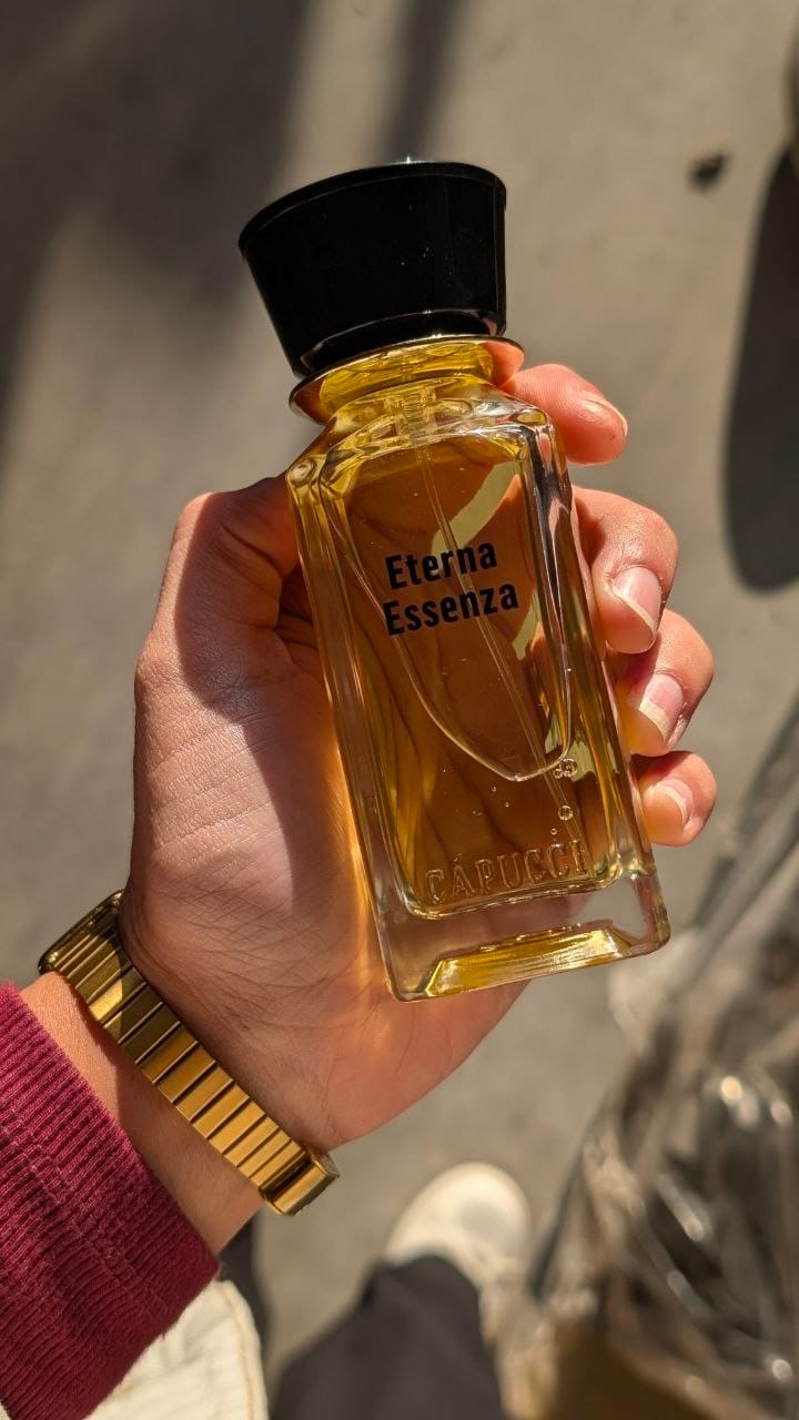 Customer photo review of Capucci Gold Eterna Essenza | Parfum Intense 100ml