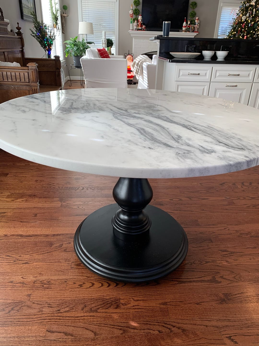 Customer photo review of Bradford Round Pedestal Table Base (WH-Bradford[Height]-Color)