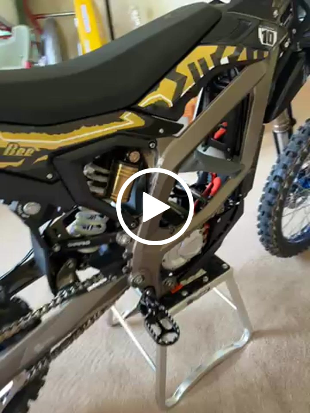 Customer video review of KKE 500LBS Rear Absorber Suspension Shock Spring For SurRon Ultra Bee (Collective)