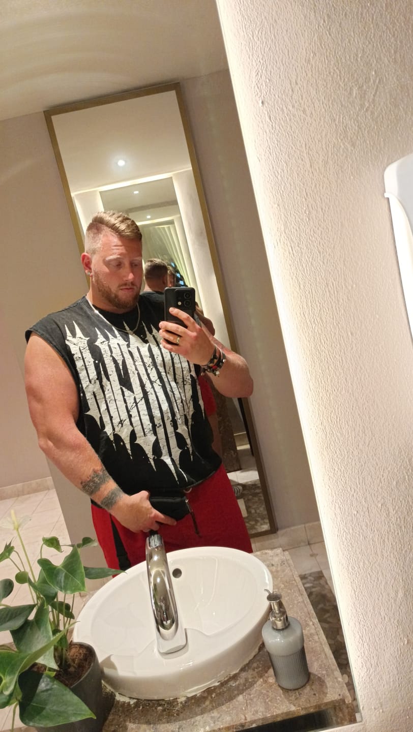 Customer photo review of 3021 - Revenge Crop Cut-Offs