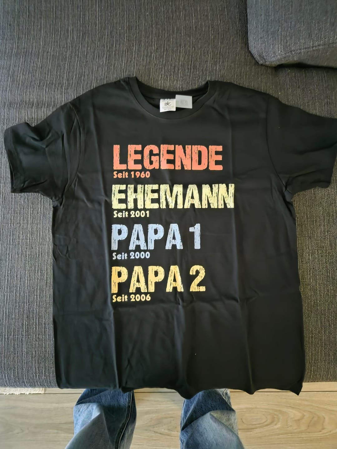 Customer photo review of Legende, Ehemann, Papa und Opa - Personalisiertes T-Shirt für Papa und Opa