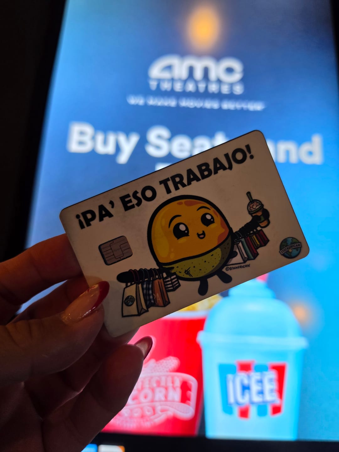 Customer photo review of Pa’ Eso Trabajo - Sticker para Tarjeta de Crédito