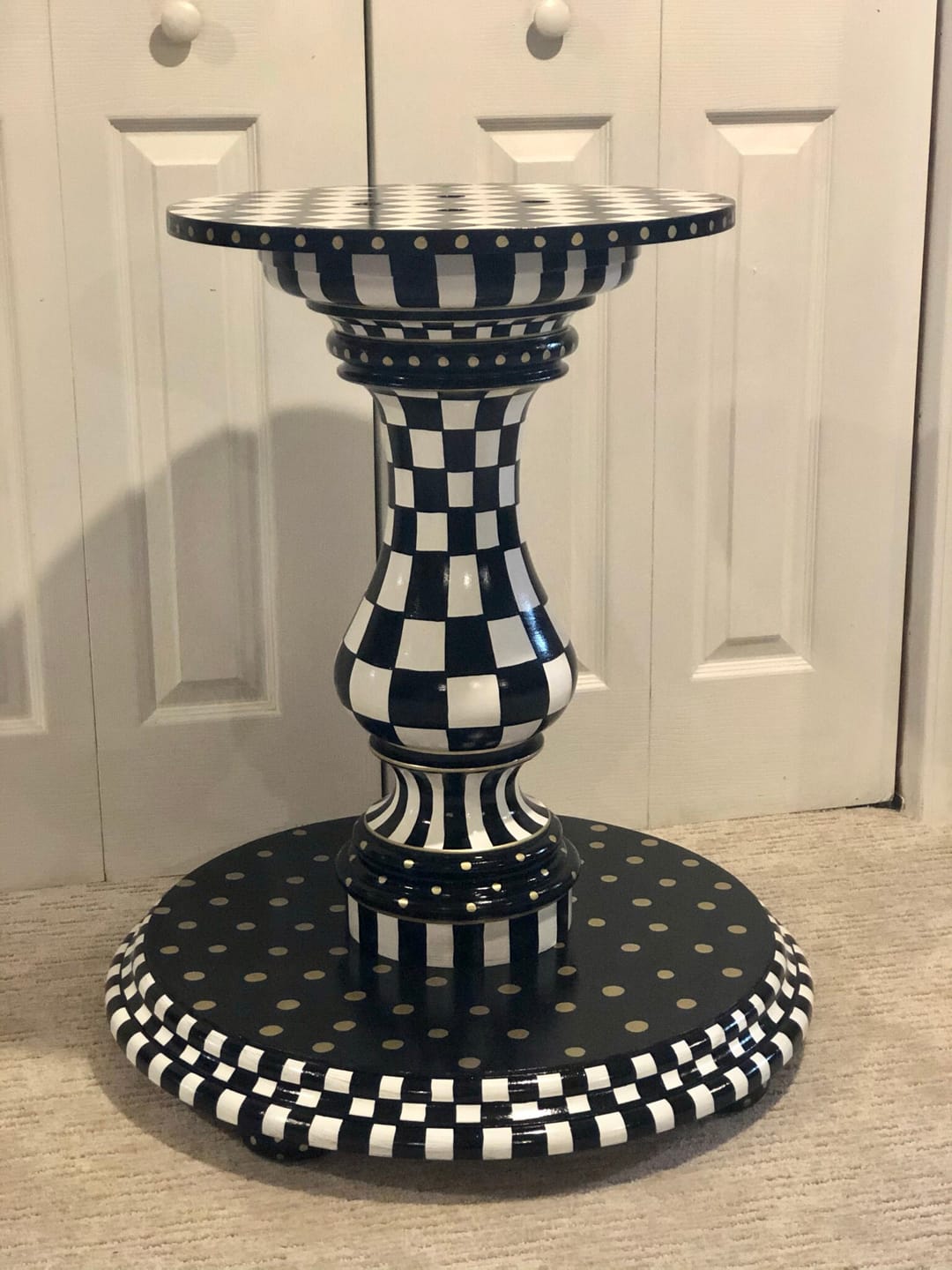 Customer photo review of Bradford Round Pedestal Table Base (WH-Bradford[Height]-Color)