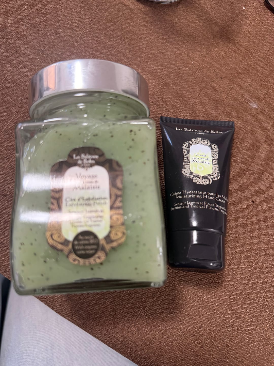 Customer photo review of Exfoliating Scrub - Jasmine and Tropical Flower - Journey to Malaysia