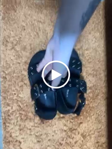 Customer video review of LIANDRA BLACK