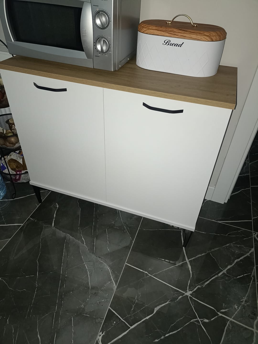 Customer photo review of Rani JE190 Kahve Köşesi Çok Amaçlı Dolap 2 Kapaklı Kiler Mutfak Dolabı Beyaz - Sepet Ceviz