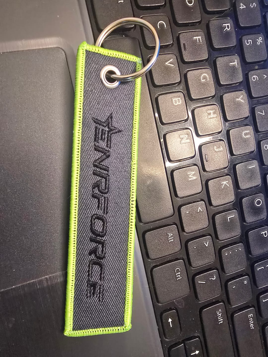 Customer photo review of Hustle Hard Jet Tag