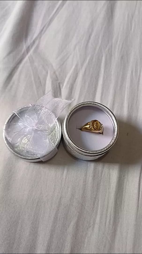 Customer photo review of Anel Nossa Senhora das Graças - Feminino