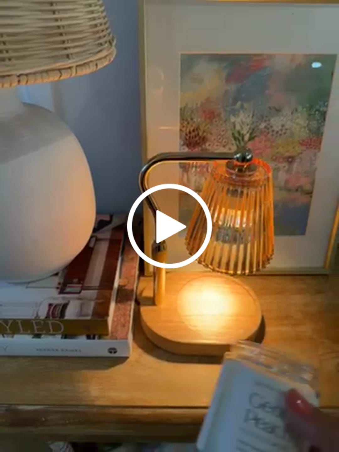 Customer video review of Georgia Peach Candle by Eryn Carroll