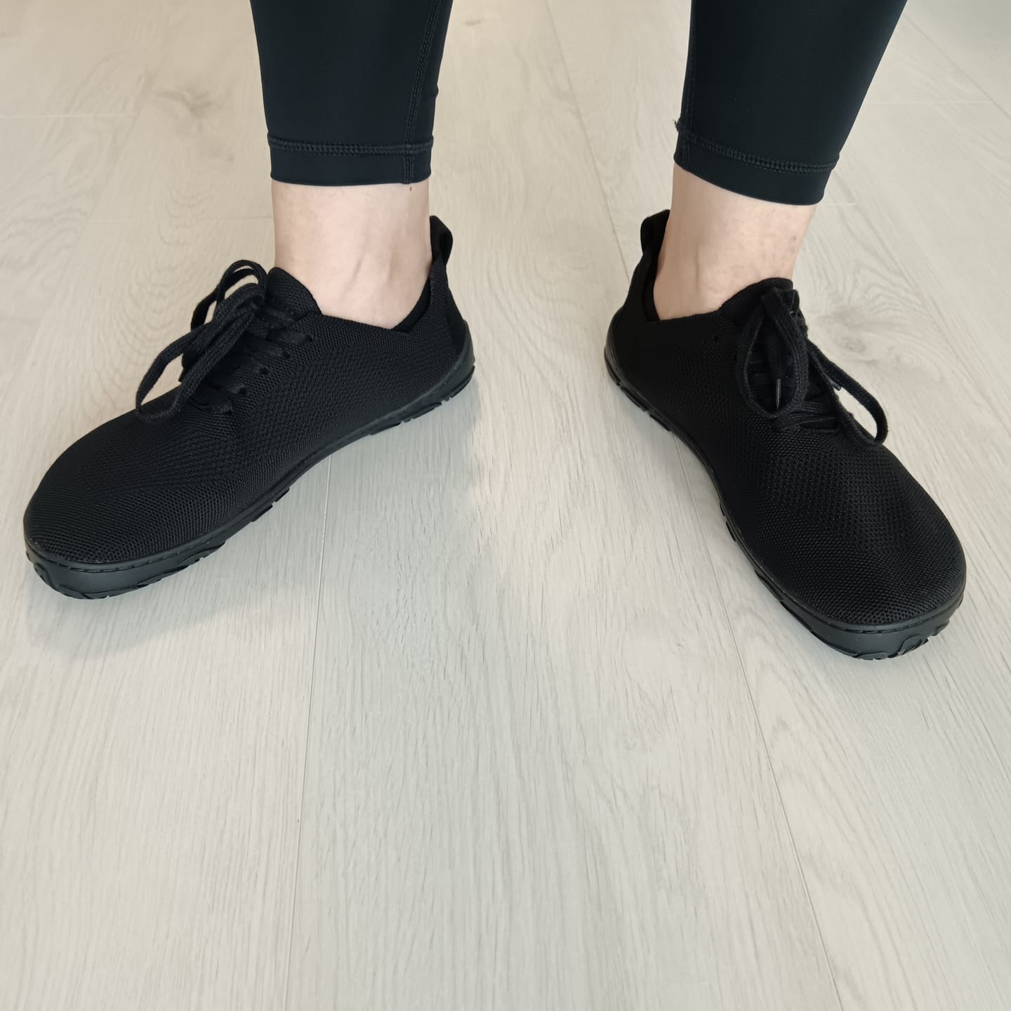 Customer photo review of Vaistoa Iloa -paljasjalkatennarit