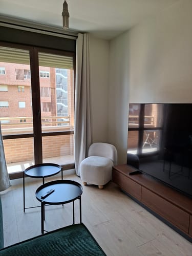 Customer photo review of KOKKOLA - Fauteuil de salon en bois massif et tissu beige