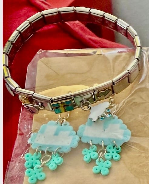 Customer photo review of Crying Cloud