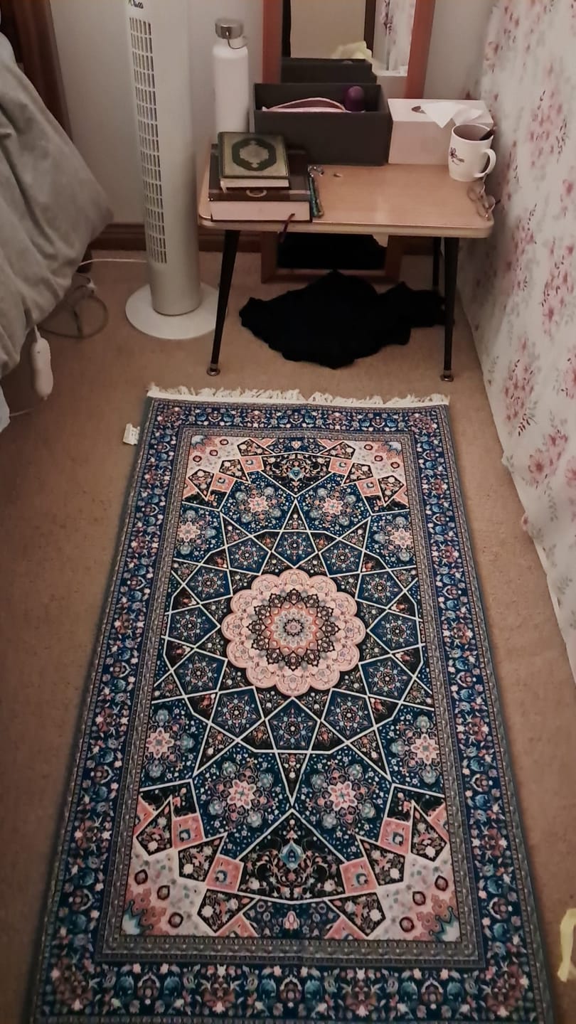 Customer photo review of Crystal Blue Padded Prayer Mat