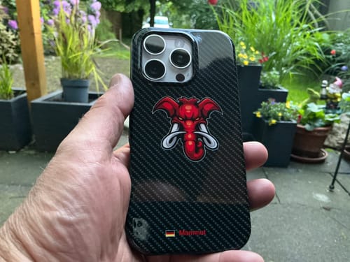 Kundenbewertung mit Foto zu Carbon Style mit Logo Upload - Individuelle Premium Hülle für iPhone