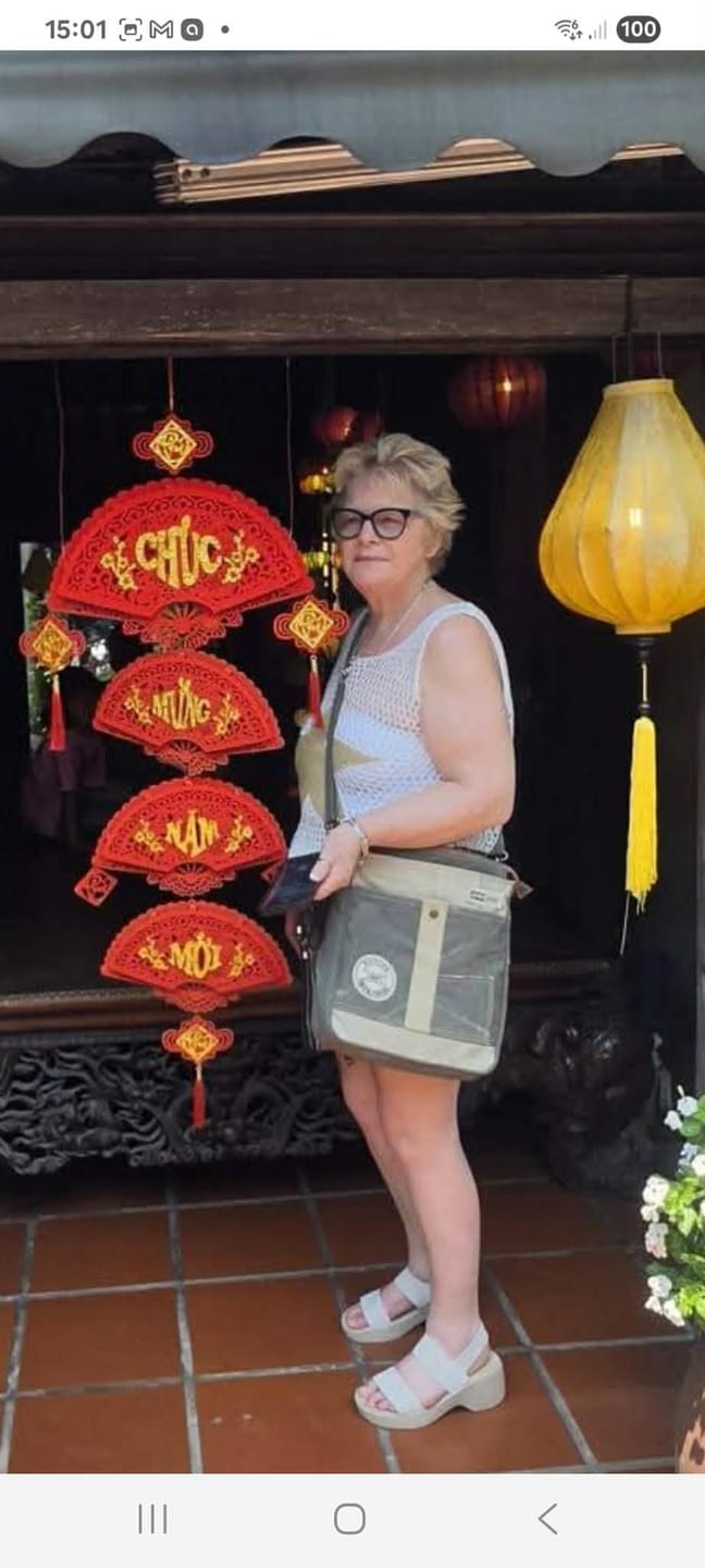 Customer photo review of Inspirit Shoulder Bag