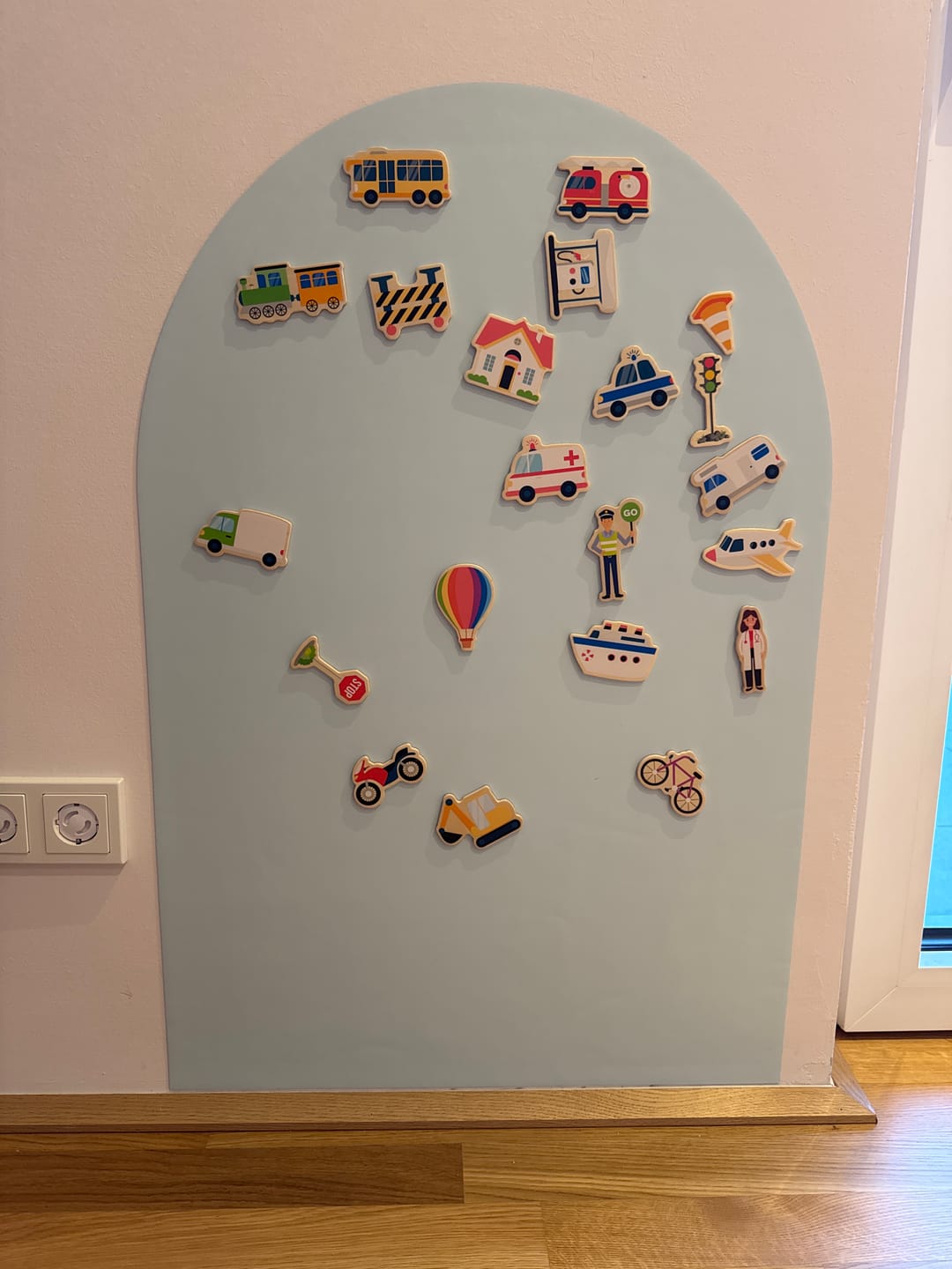 Customer photo review of Magnetwand für Kinder (90x60 cm)