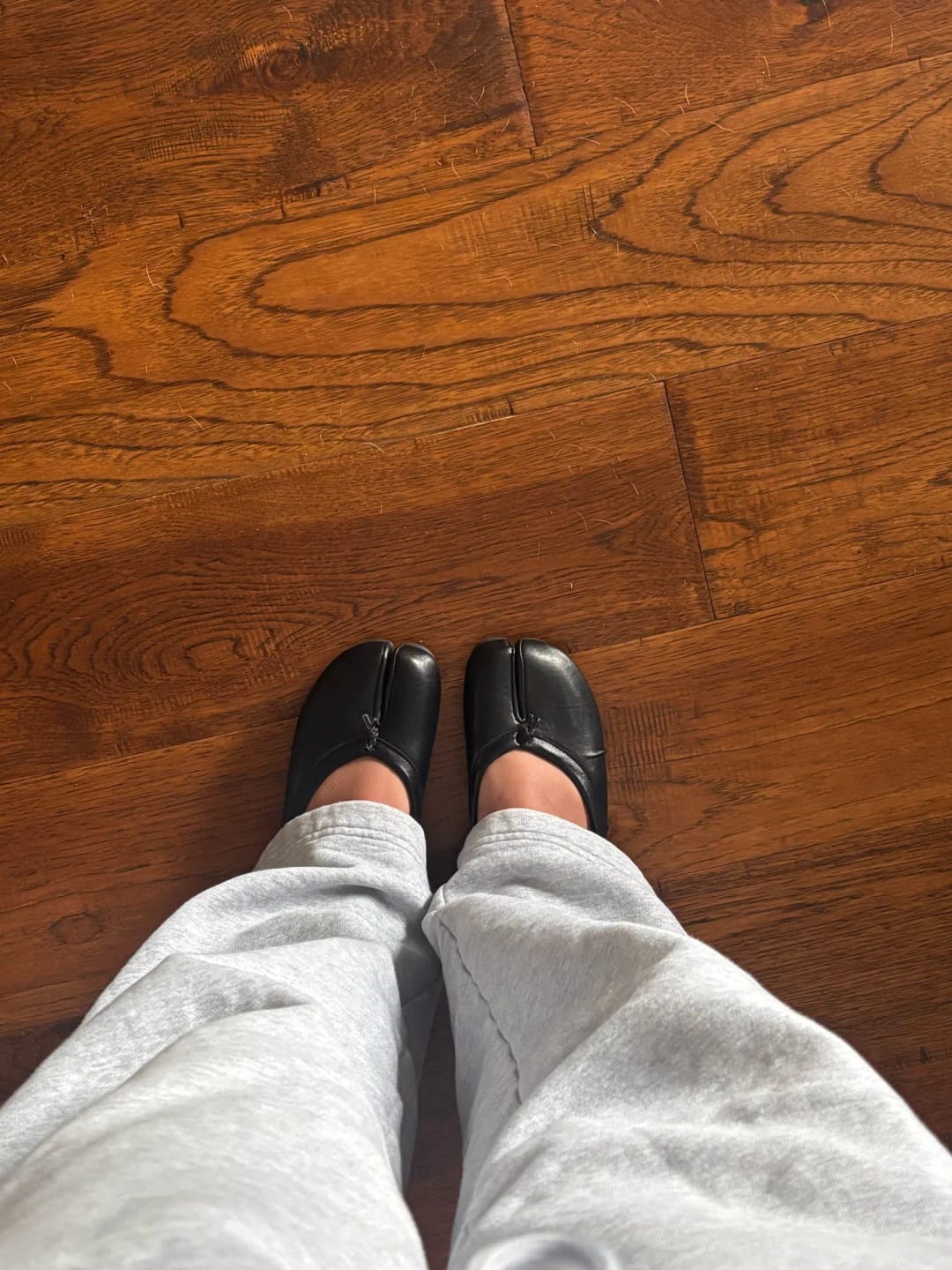 Customer photo review of Bianca Split-Toe Leather Mules