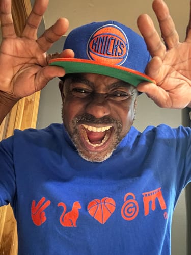 Customer photo review of NYK 5 Icons T-Shirt