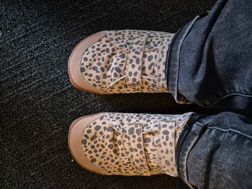 Customer photo review of CHEETAH | VELCRO SNEAKERS - ADULTS